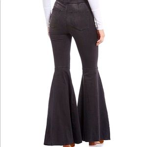 Free People Just Float on It Bell Bottom Jeans size 29